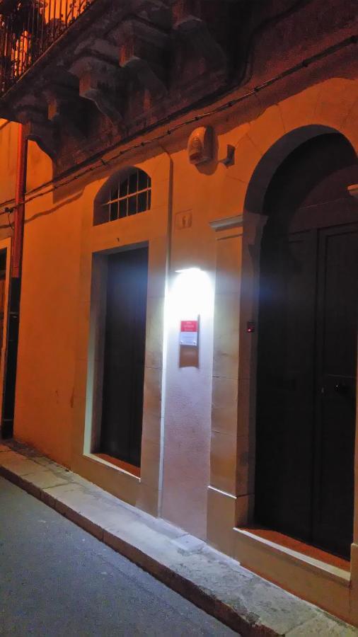 Casa Dell'Aquila Barocca Apartment Ragusa Exterior photo